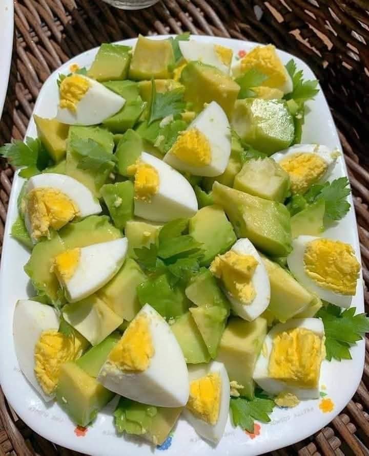Boiled egg and avocado salad