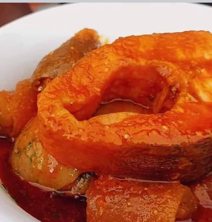 Fish in red pepper stew
